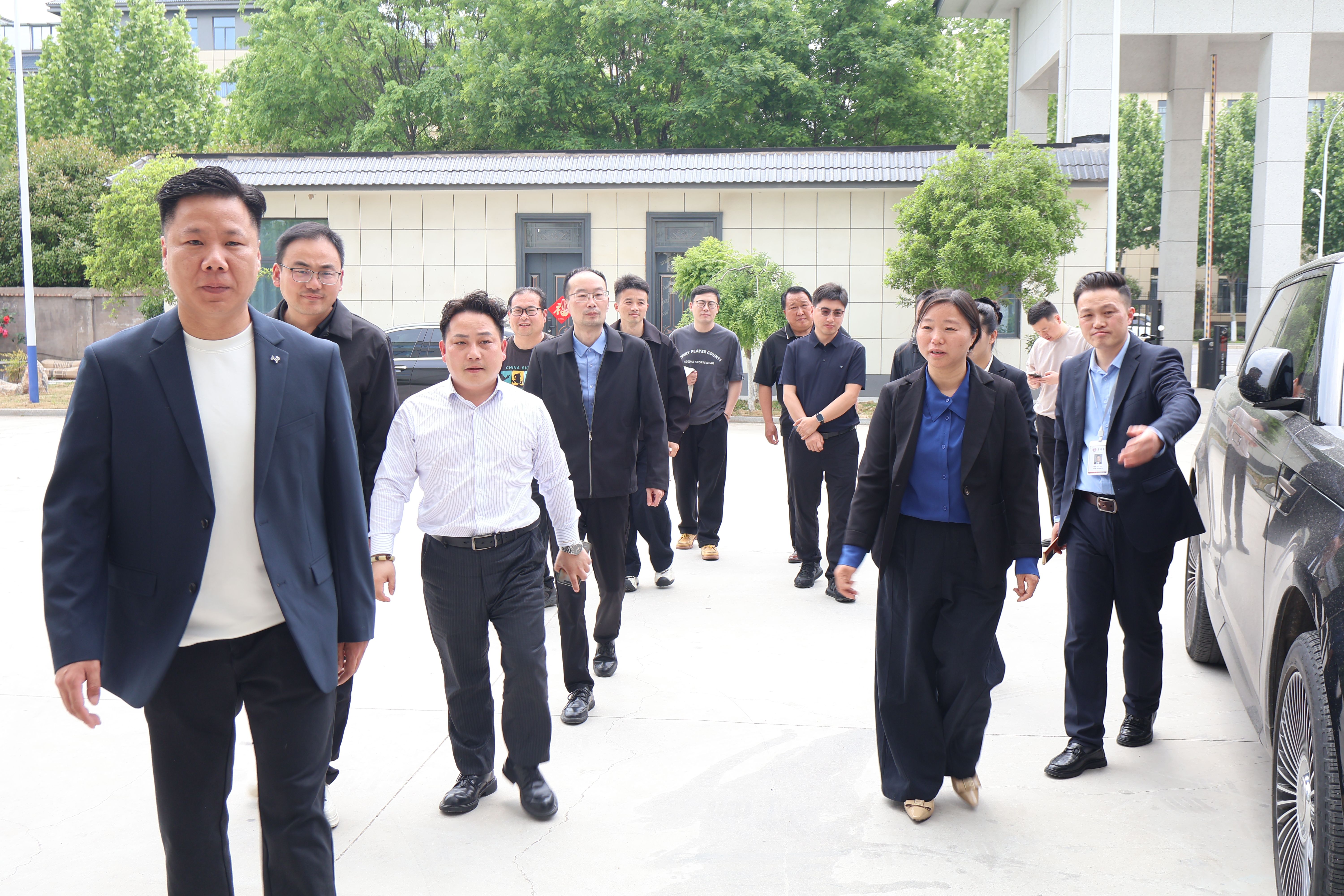 涡阳县工商联携常州市金坛数字经济商会考察团莅临宏济昌及旗下企业考察调研 